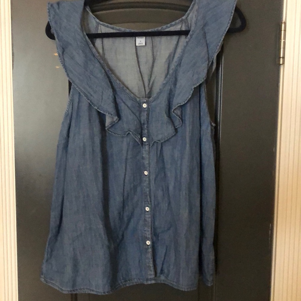 Old Navy Chambray top with ruffle
